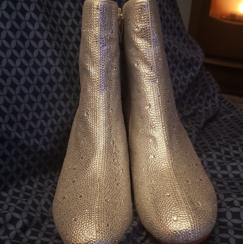 Chunky heel booties
